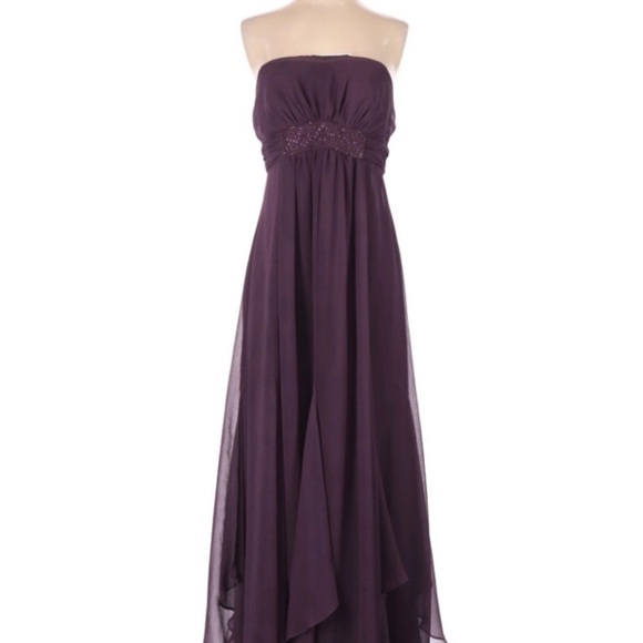 David's Bridal Dresses & Skirts - DAVID’S BRIDAL EMBELLISHED DETAILS GOWN MAXI 6 PURPLE